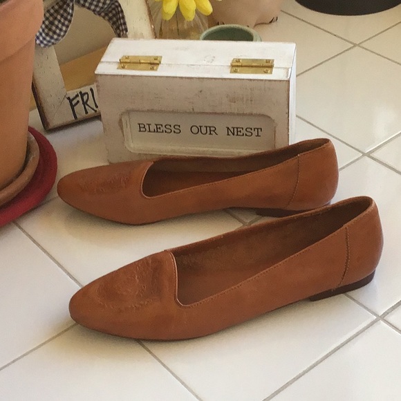 ‘Unisa’ Stylish Slip-on Leather Flats - Picture 2 of 6